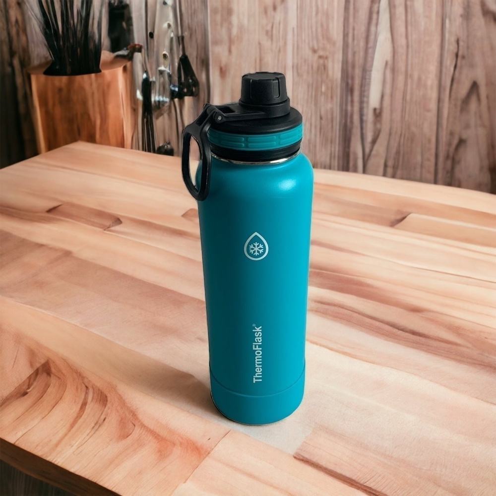 ThermoFlask 24oz Vacuum Insulated Stainless Steel Water Bottle Blue Black VG